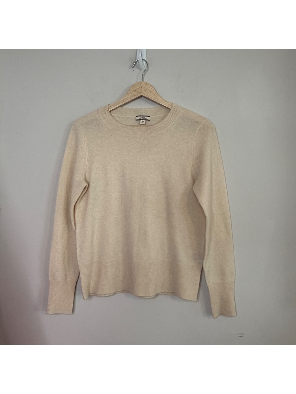 J.Crew Cashmere Crewneck Sweater Cream Beige quiet luxury minimalist Classic